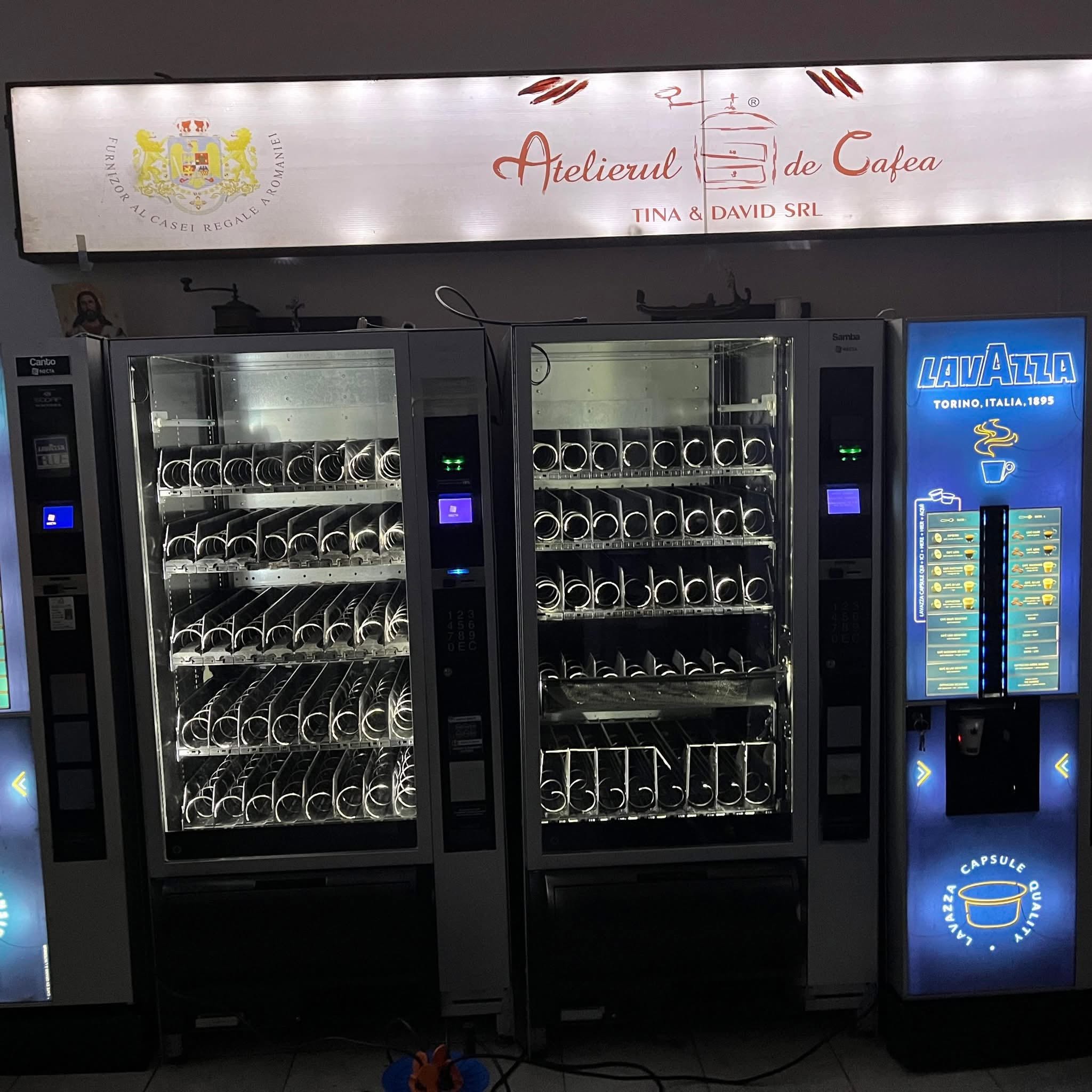 Automat profesional de cafea Lavazza Blue - automat cafea vending second hand HoReCa