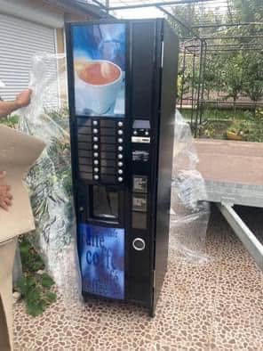 Automat cafea profesional Saeco Xelsis, Rheavendors Cino XS si Necta Kikko - automate cafea second hand - Imagine 3