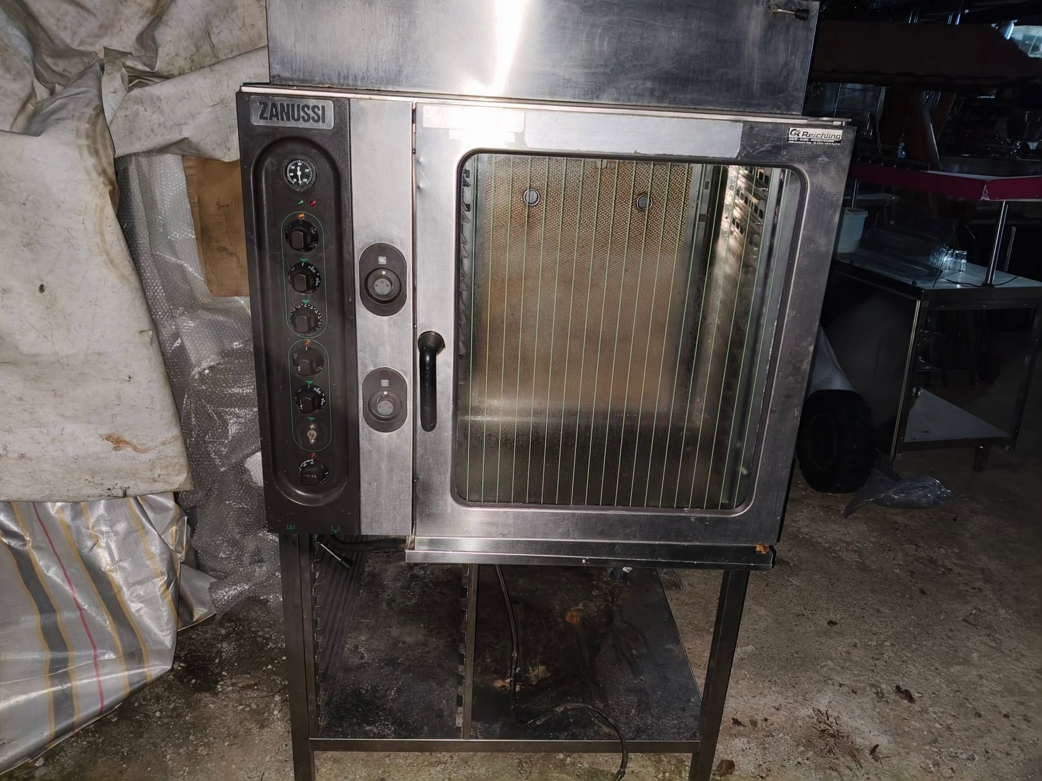Cuptor profesional convectie Zanussi 10 tavi GN 1/1 cu suport inox