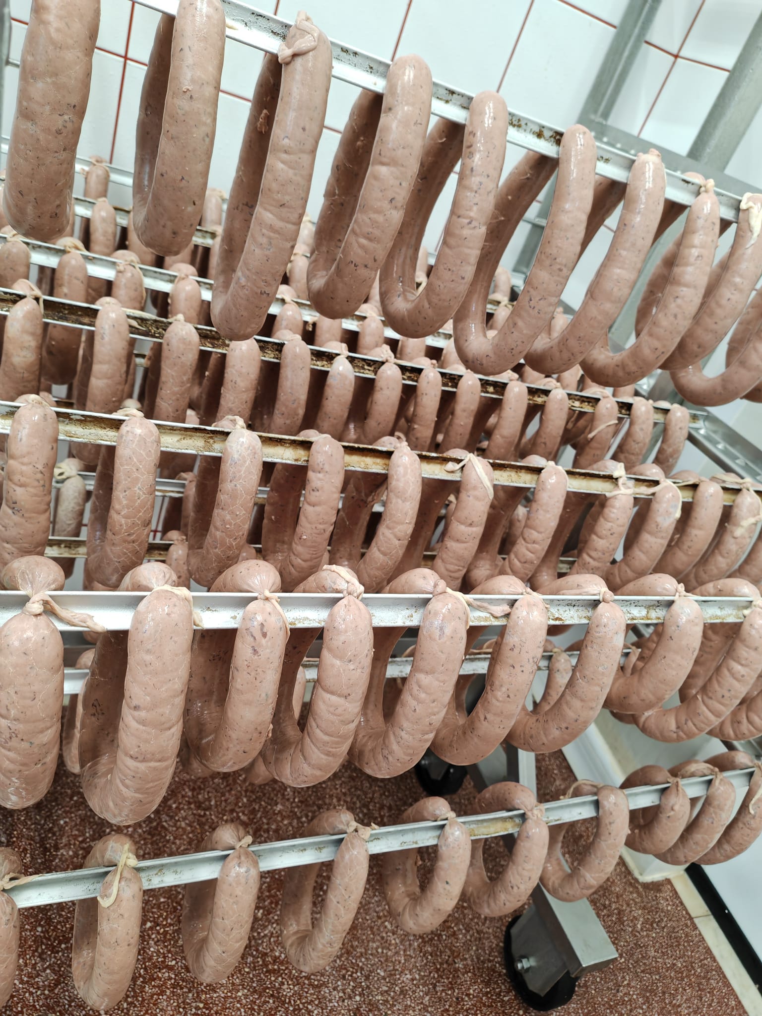 Carnati proaspeti din carne pentru HoReCa – restaurante, fast-food, catering si magazine alimentare
