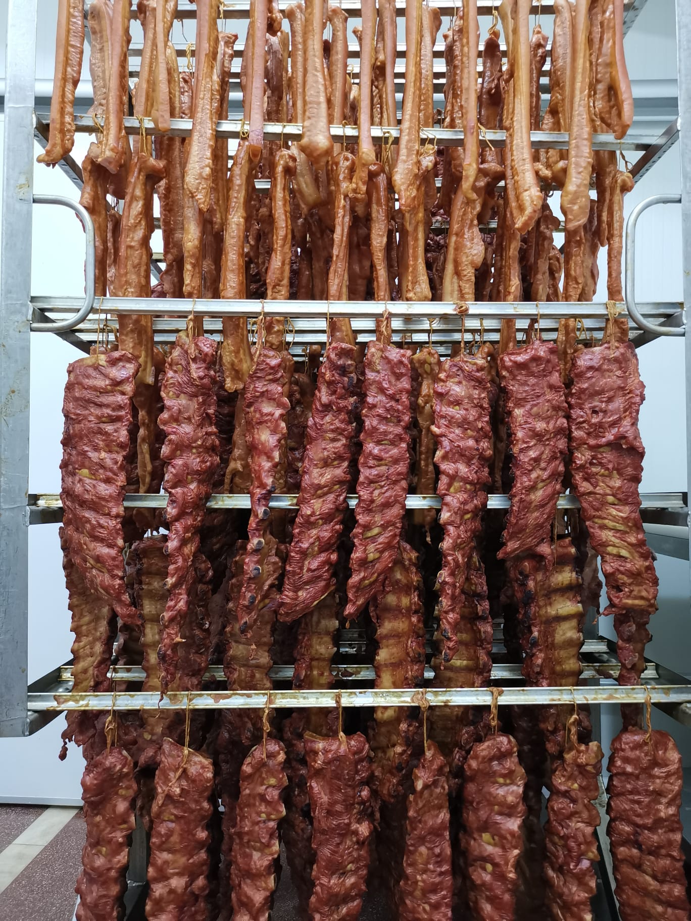 Scaricica afumata si slanina afumata traditionala pentru HoReCa - producator preparate din carne