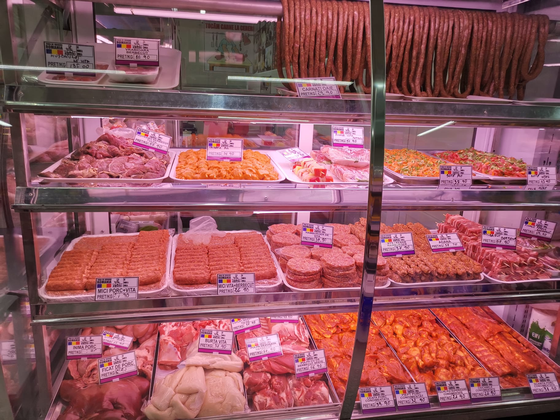 Macelarie si carmangerie productie proprie - carne proaspata, mici, carnati si preparate traditionale pentru HoReCa