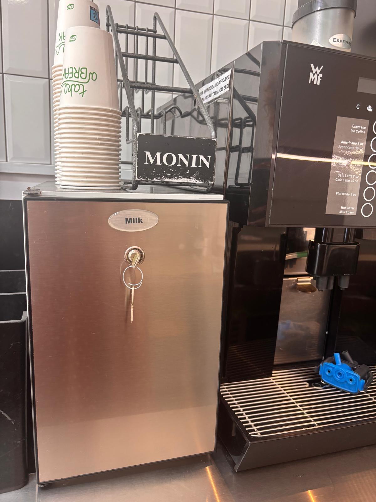 Aparat profesional de cafea WMF1200S - revizii la zi - Imagine 2