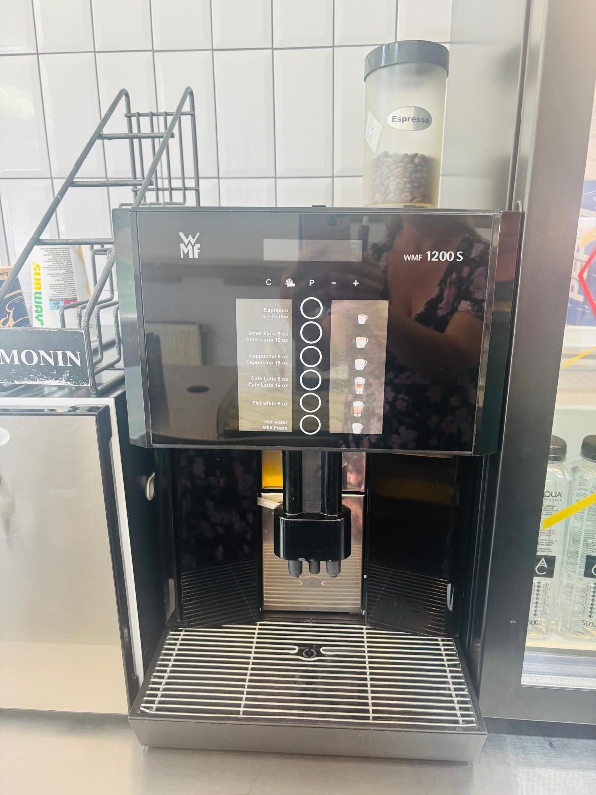 Aparat profesional de cafea WMF1200S - revizii la zi - Imagine 4