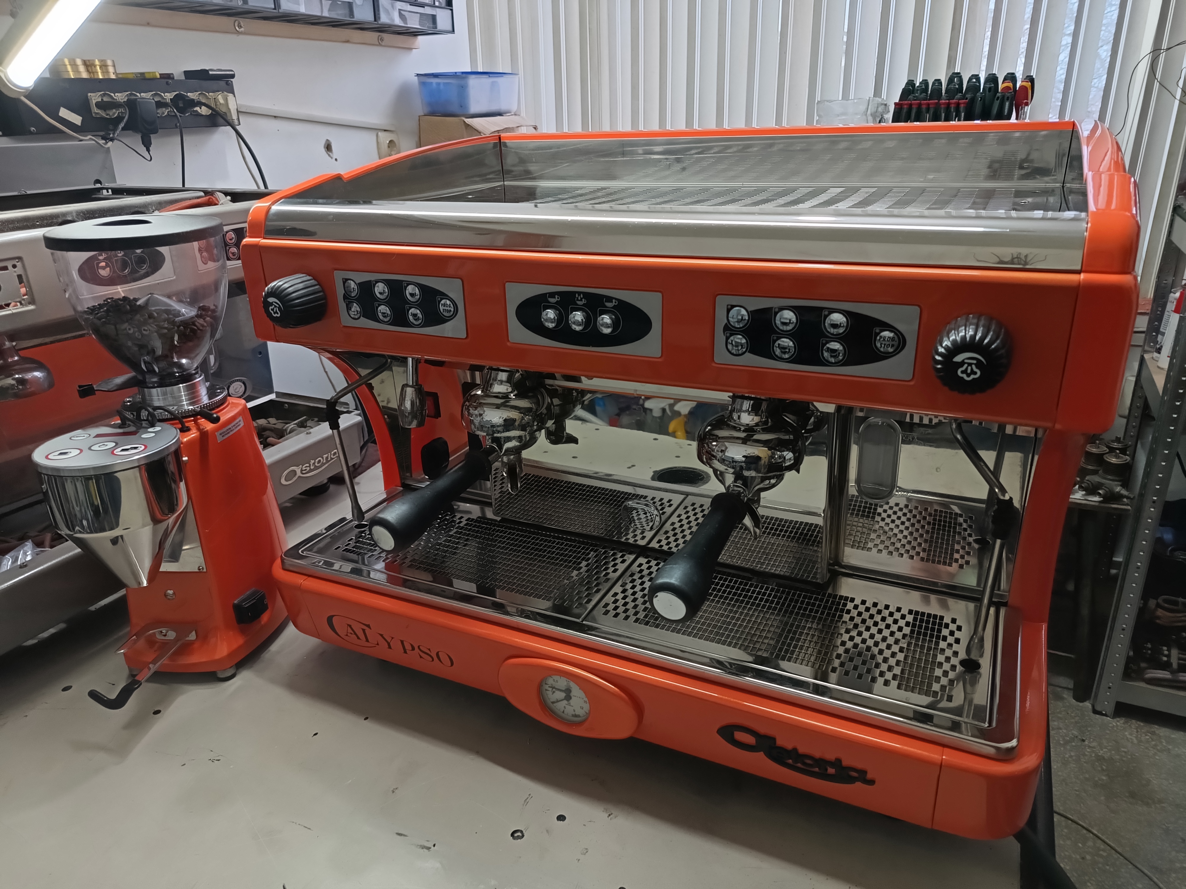 Pachet Complet Premium: Espressor Astoria Calypso HX + Râșniță Automată Fiorenzato F4 - Imagine 2
