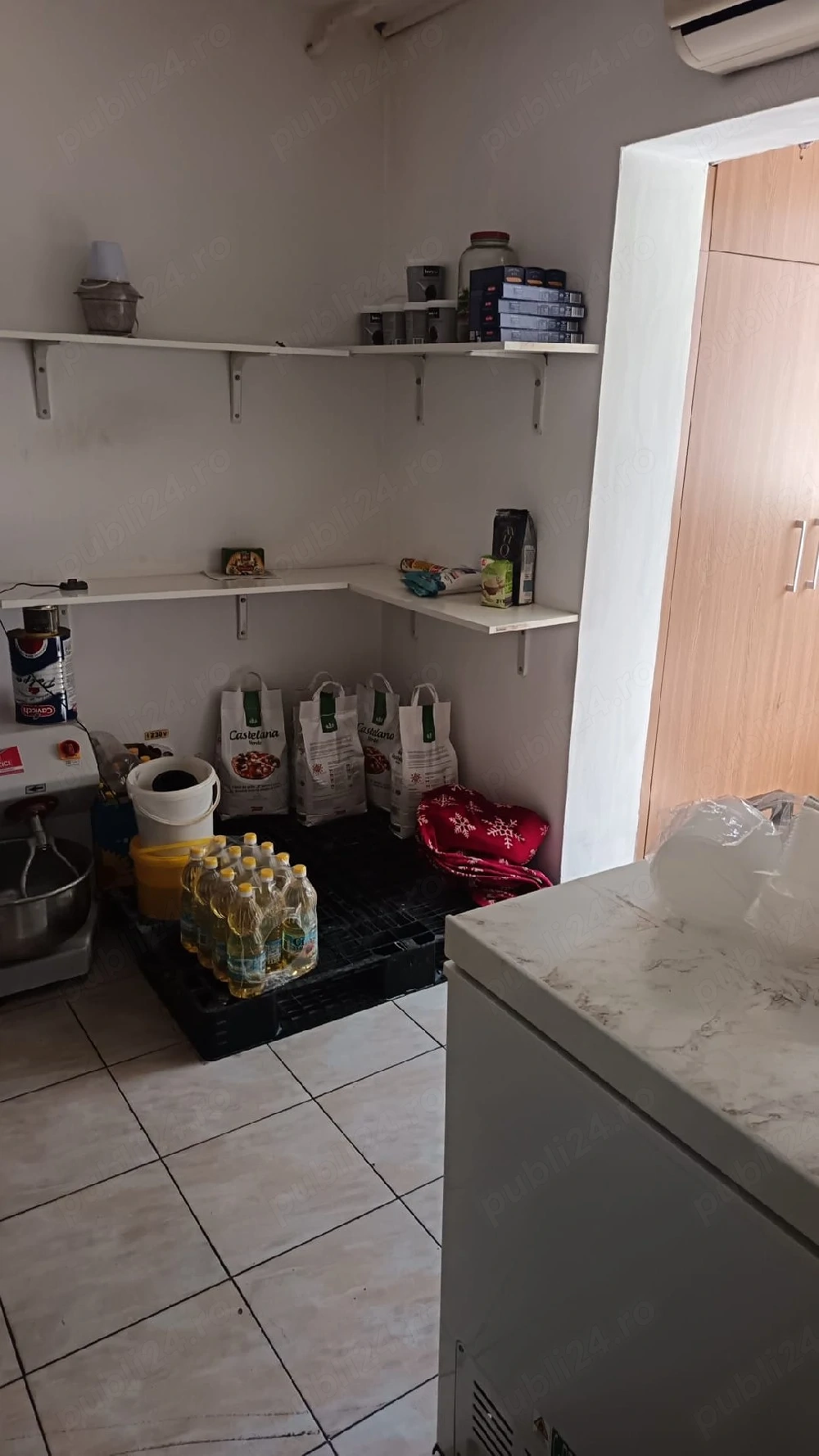 Se vinde pizzerie si fast-food la cheie – afacere complet echipata si functionala - Imagine 2