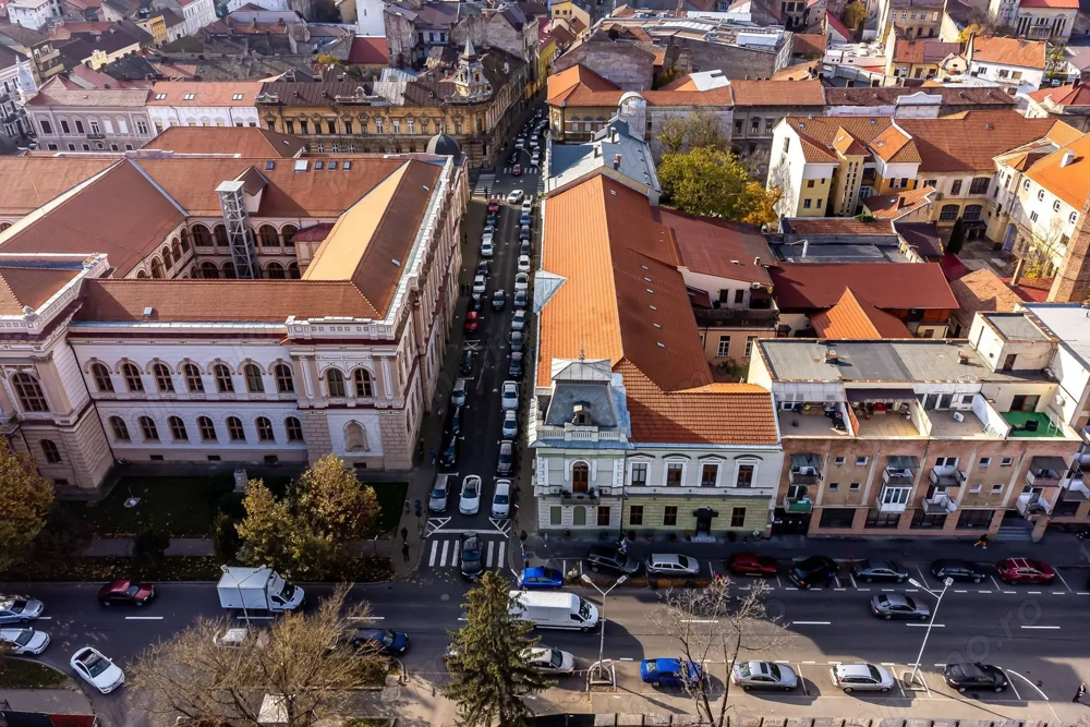 Spatiu comercial ultracentral de inchiriat - 146 mp + terase 350 mp, ideal pentru restaurant, cafenea sau bistro - Imagine 5