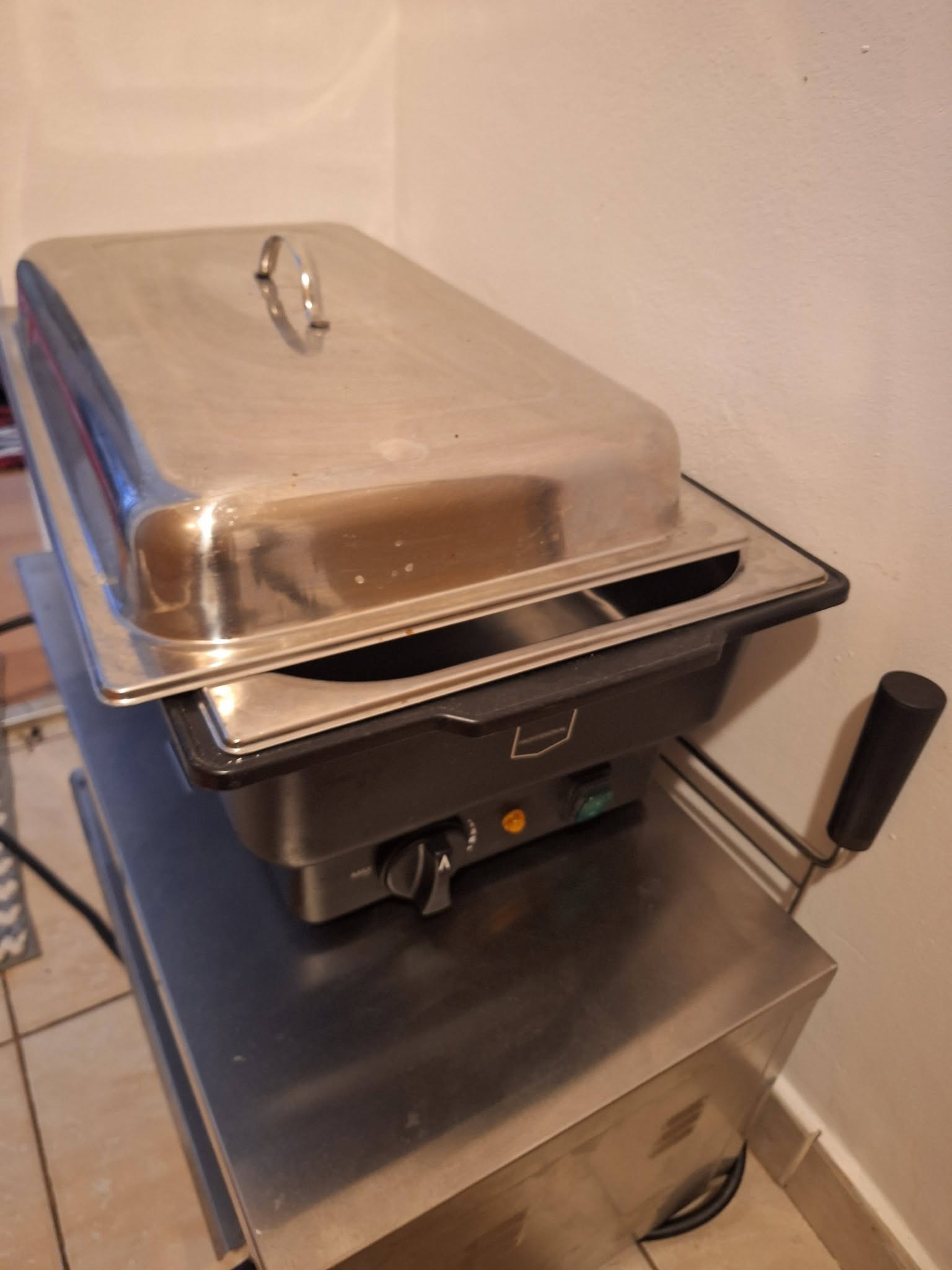 Bain Marie Electrica Profesionala cu Tavi GN Incluse - Ideala pentru Restaurante, Catering si Fast Food - Imagine 3
