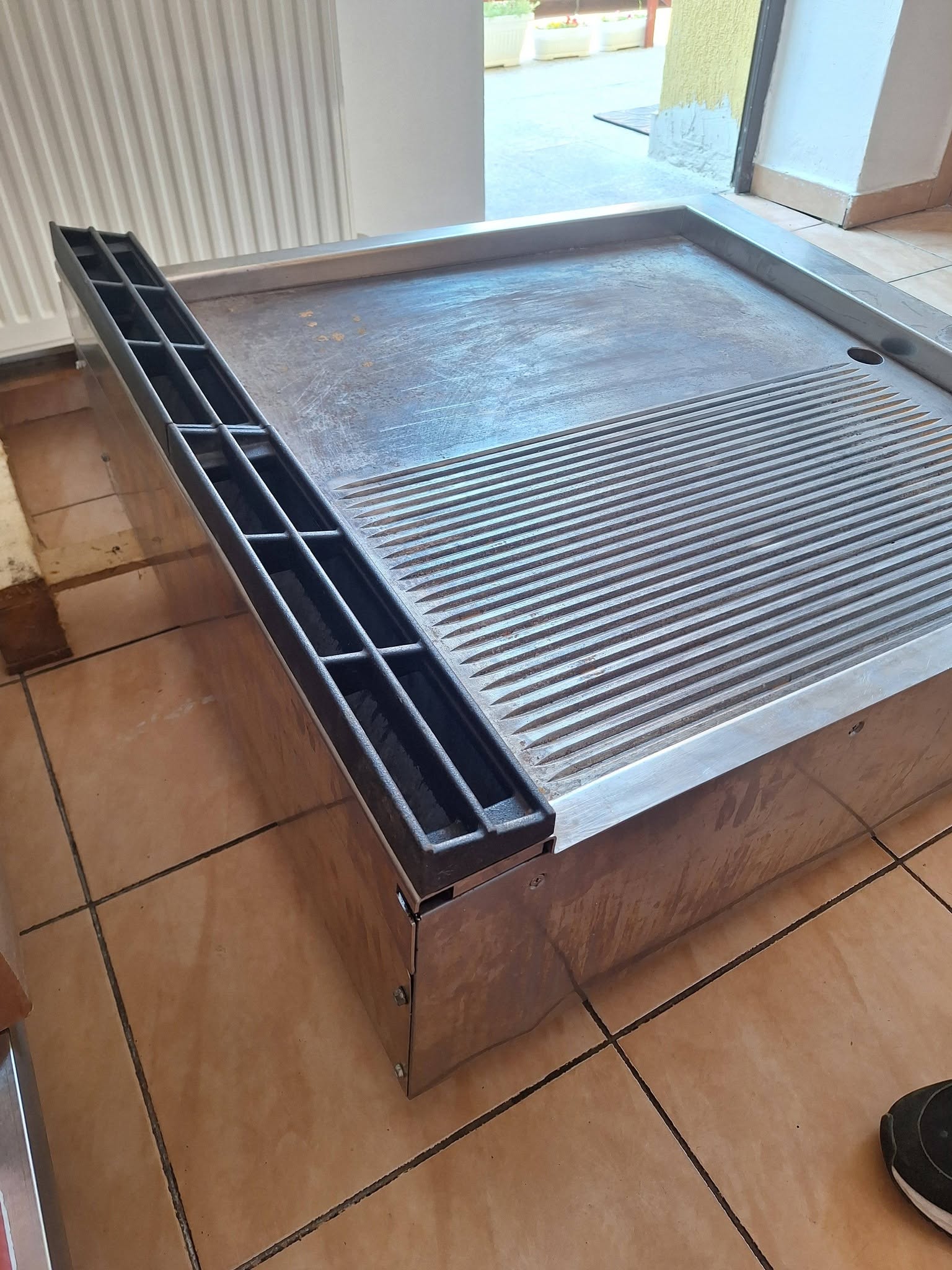 Plita Grill Electrica Profesionala Modular Italy 380V - Fry Top Inox pentru Restaurante si Fast Food