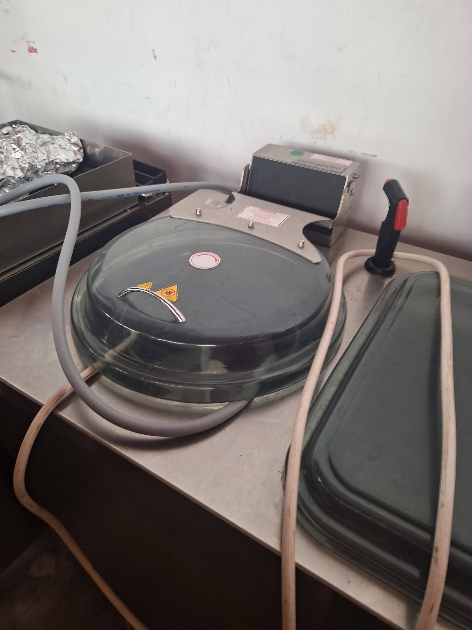 Masina Profesionala pentru Spalat si Uscat Legume si Fructe - Echipament Industrial HoReCa, Aproape Nou - Imagine 3