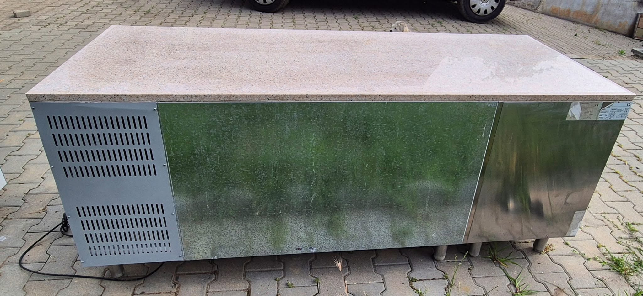 Masa Refrigerata Profesionala pentru Pizza cu Blat din Granit - 2 Usi, 7 Sertare GN, Inox
