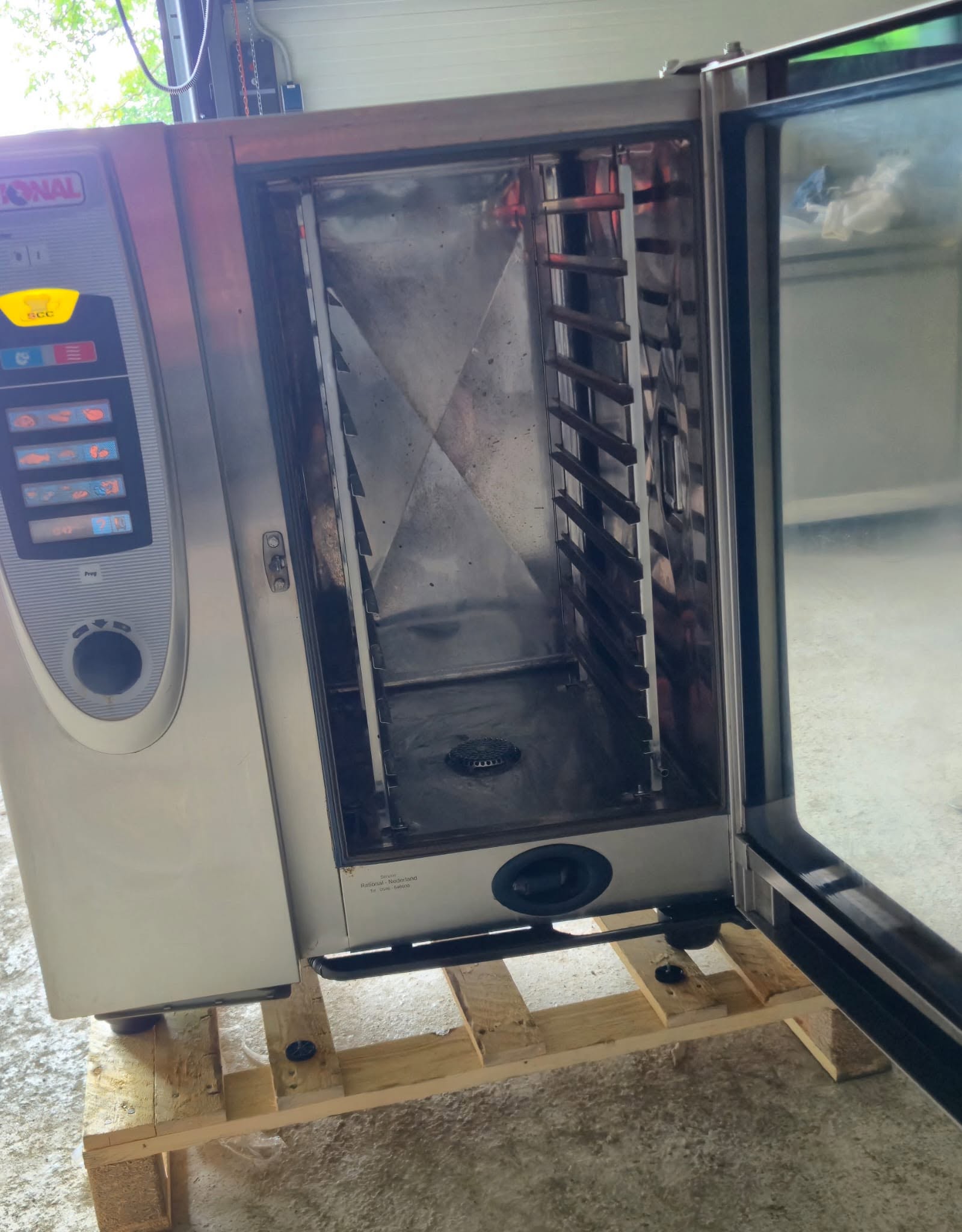 Cuptor Convectomat Rational SCC 101 Profesional - 10 GN 1/1, 400V, Ideal pentru Restaurante si Catering - Imagine 2
