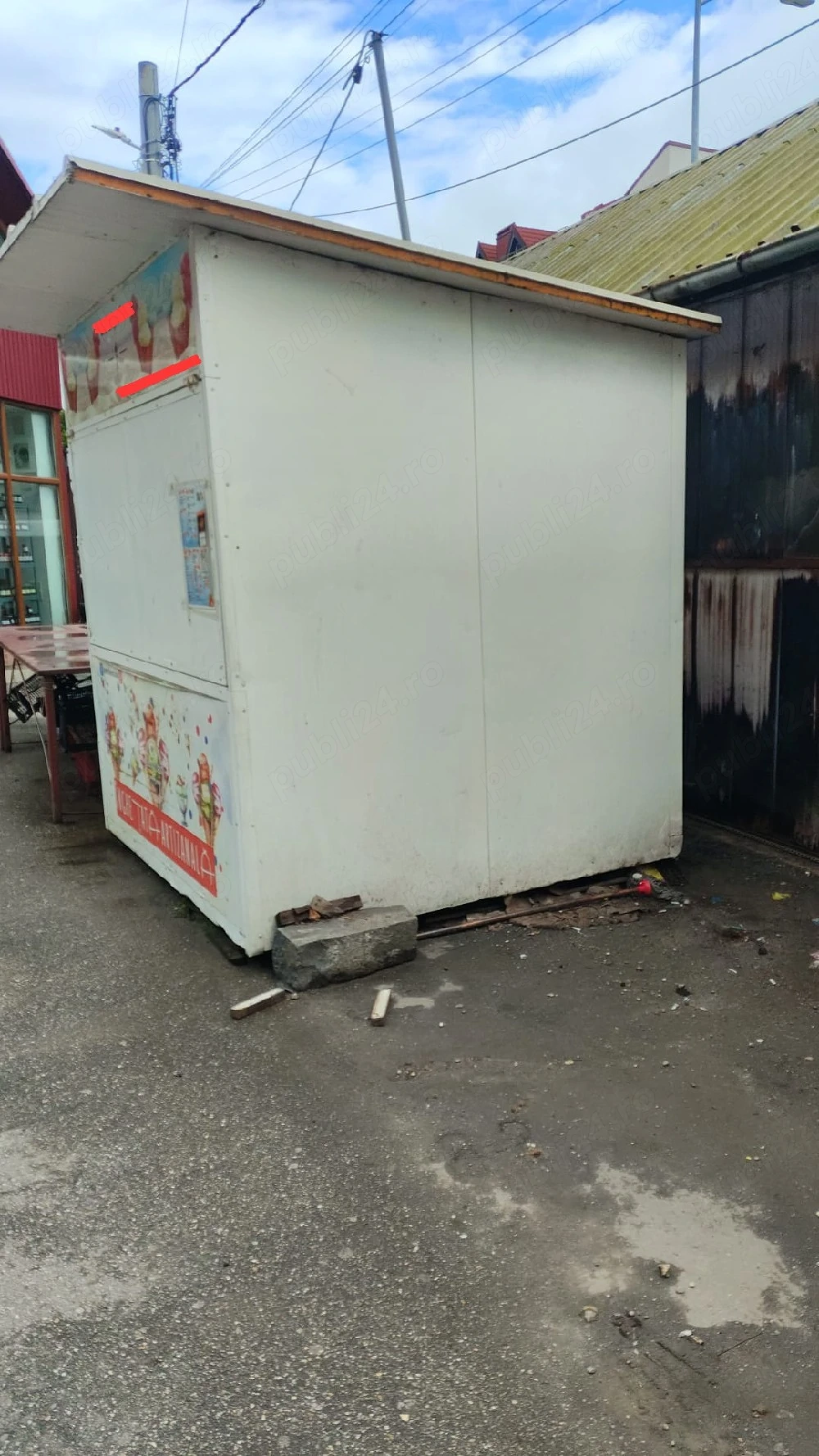 Chiosc comercial 2x2 m din panouri sandwich | Chiosc pentru cafea, inghetata, fast-food si street food