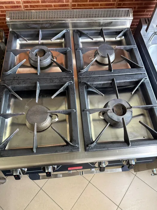 Aragaz profesional Firmann cu 4 arzatoare pe gaz si dulap inox pentru restaurante HoReCa - Imagine 3