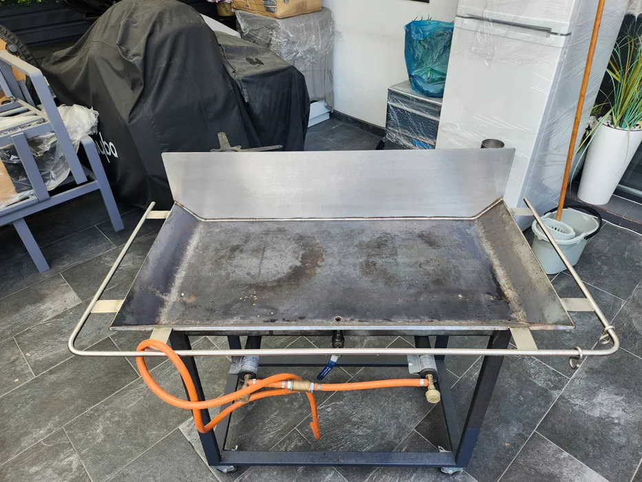 Plita profesionala pe gaz cu 2 arzatoare, grill horeca pentru burgeri, mici si street food