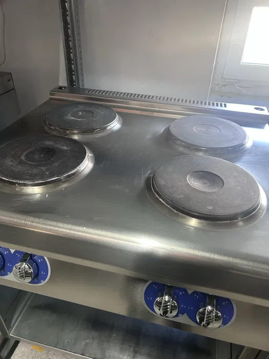 Plita electrica profesionala Bonnet cu 4 ochiuri, aragaz horeca 380V pentru restaurante - Imagine 2