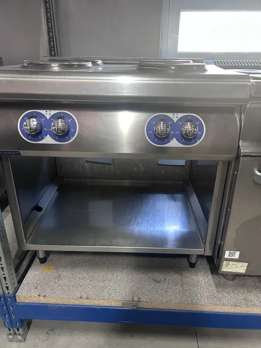 Aragaz electric profesional Bonnet cu 4 plite, echipament HoReCa 380V pentru bucatarii profesionale