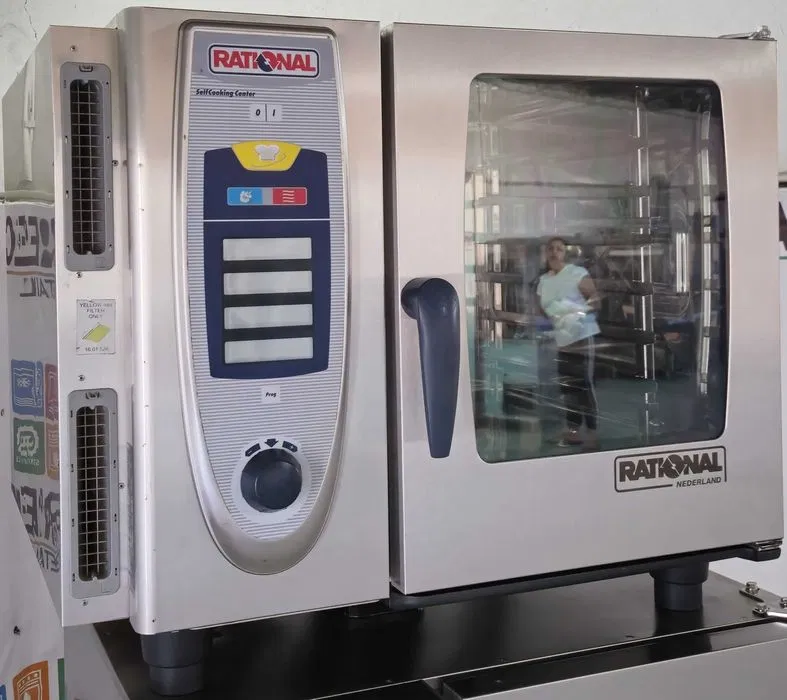 Cuptor profesional Rational pe gaz 6 tavi GN 1/1, convectomat HoReCa pentru restaurante si hoteluri - Imagine 3